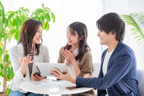 職場のコミュニケーションを改善する方法